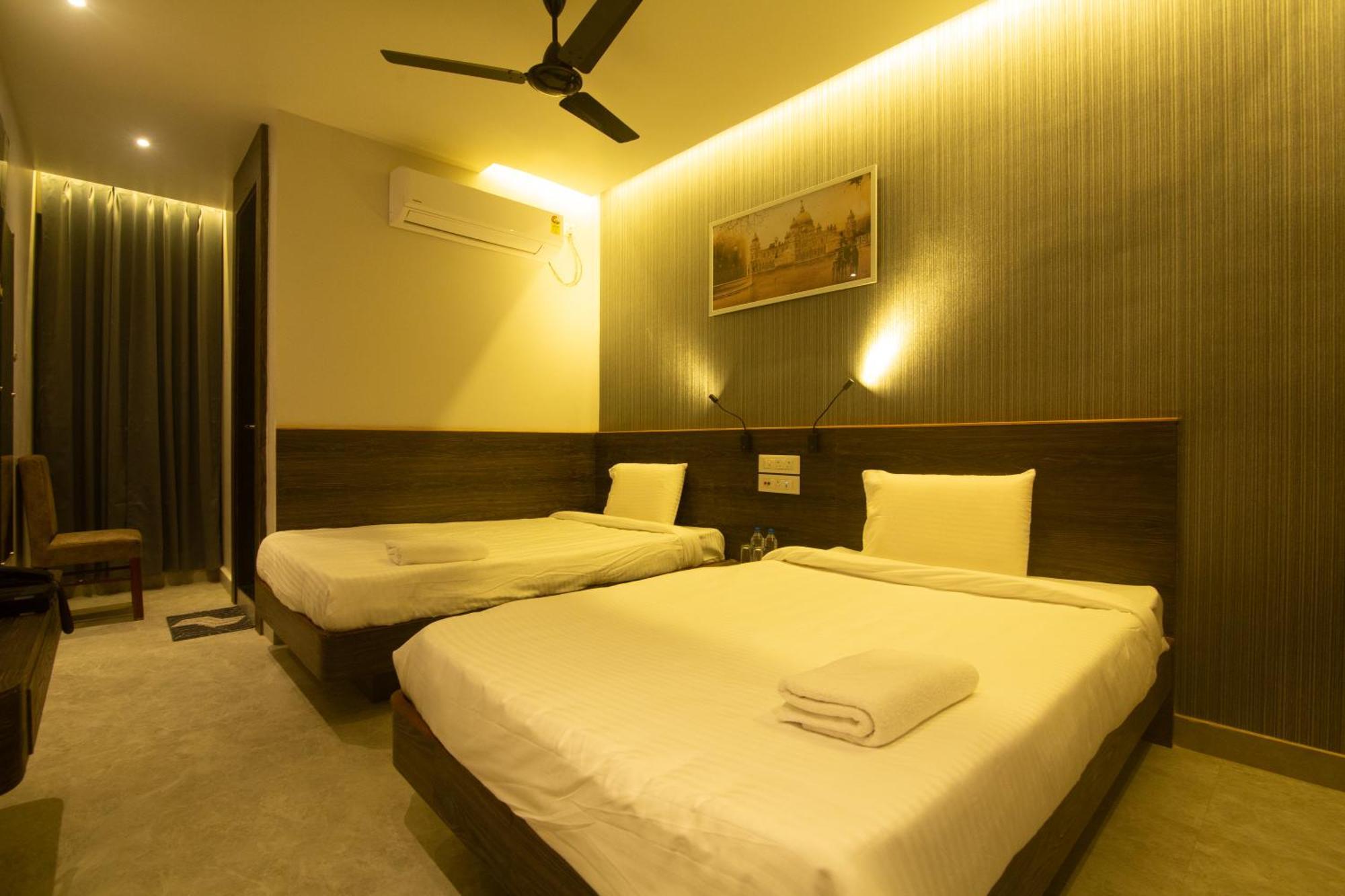 Hotel Palace View Murshidabad Buitenkant foto