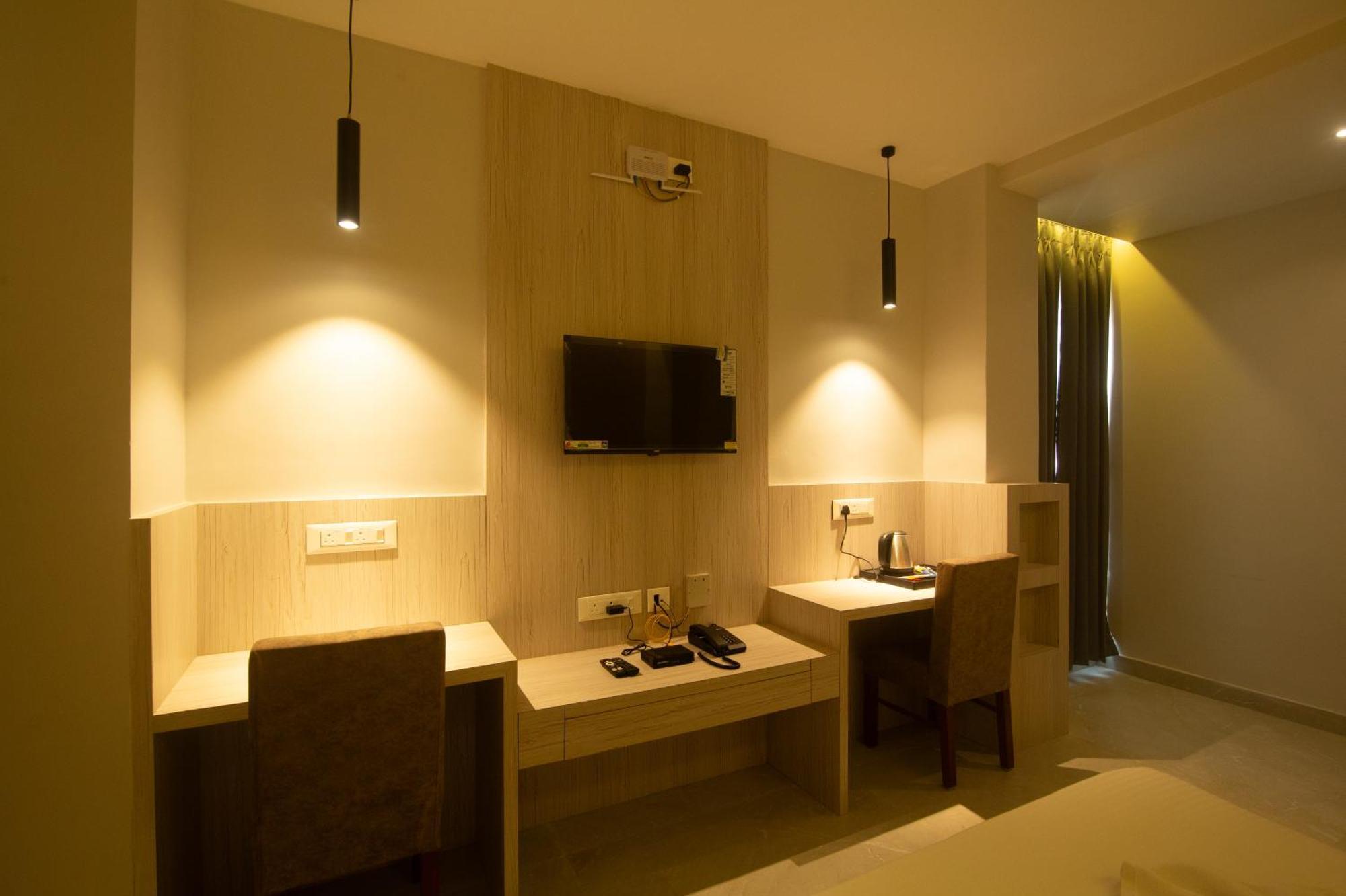 Hotel Palace View Murshidabad Buitenkant foto